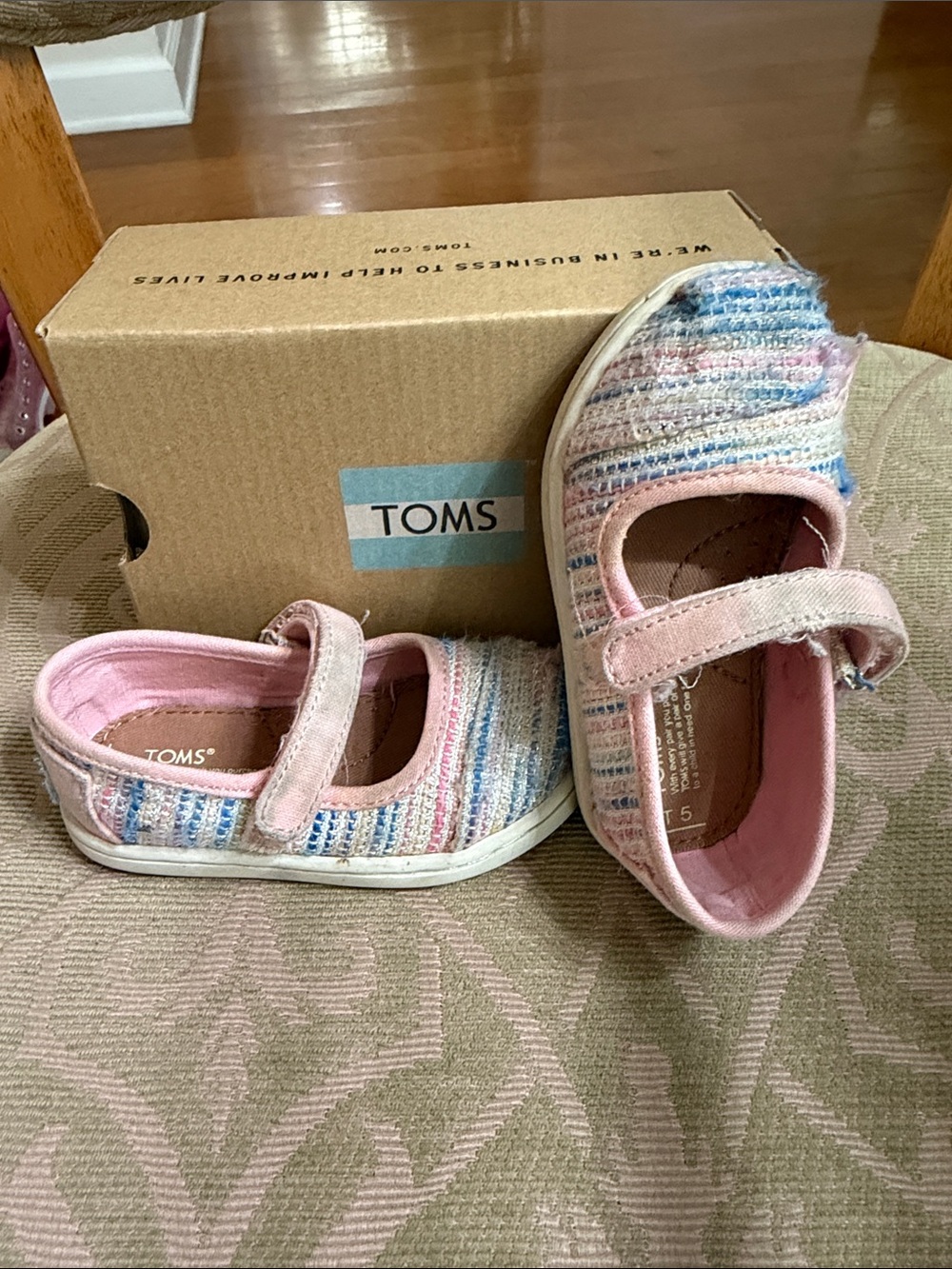 Sz 5 Tiny Toms Pink Metallic Woven Mary Jane Shoes